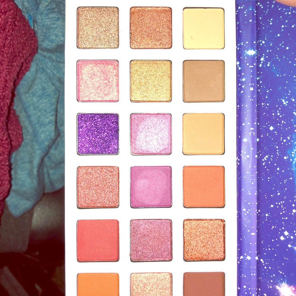Eyeshadow palette